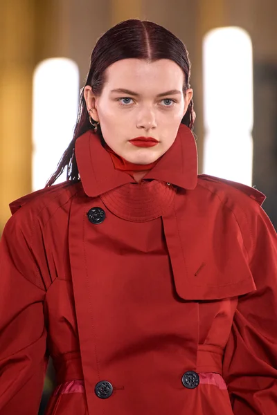 Look 77